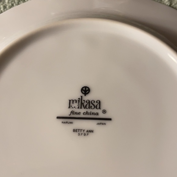 Mikasa fine china discontinued pattern “Betty Ann” - Picture 5 of 8